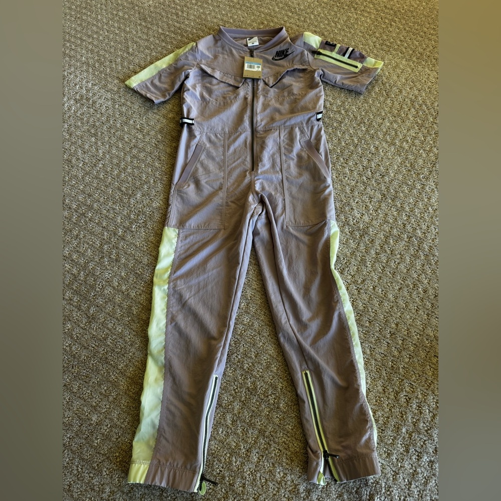 Kids Nike Jumpsuit size M